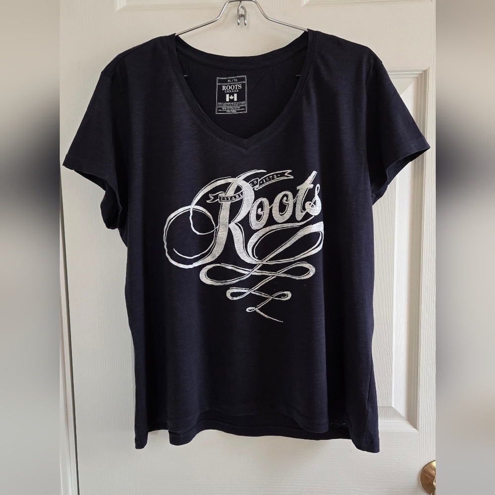 Roots Canada Womens Tee Shirt. XL.